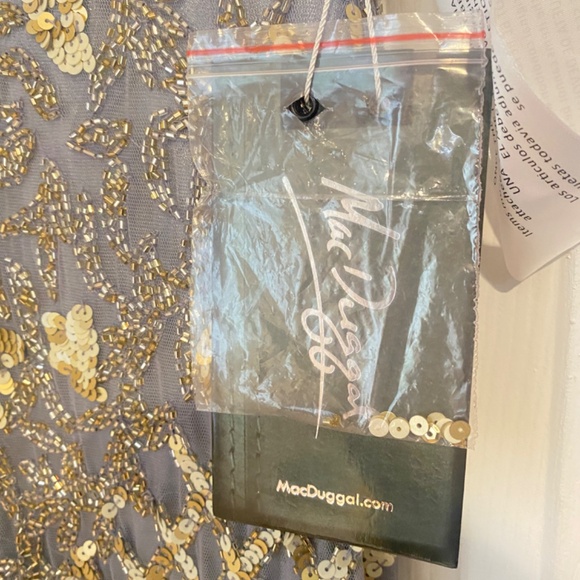 Mac Duggal HIGH NECK SLEEVELESS BEADED FRINGE FITTED GOWN Size 4 style 4908 - Picture 7 of 11